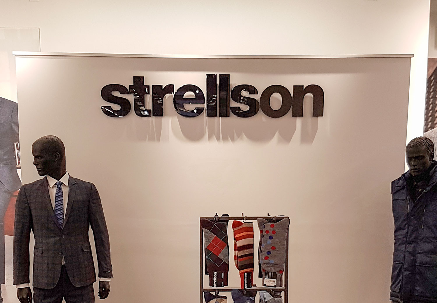 Strellson Custom Business Lobby Signs in Vaughan, ON